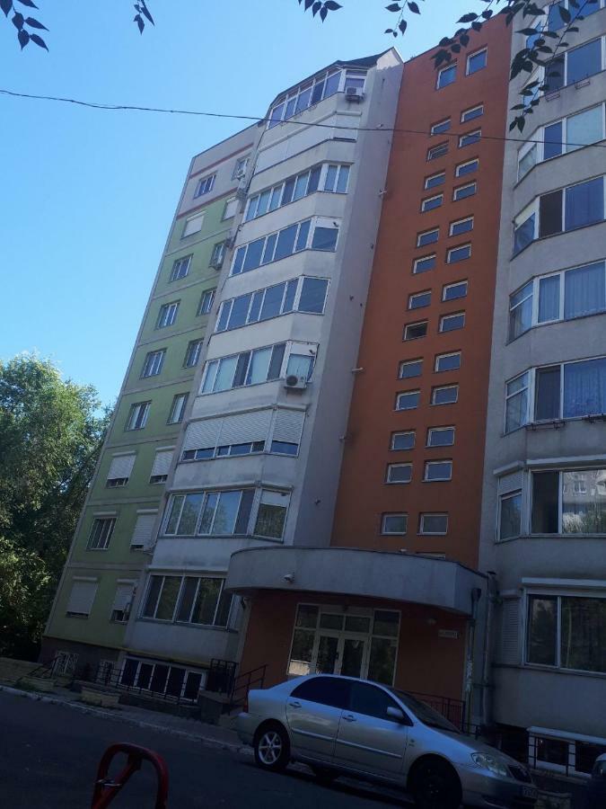 Large 2-bedroom apartament in the center Chişinǎu Buitenkant foto